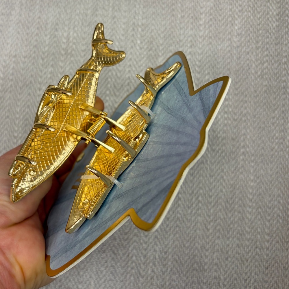 NWT ⚜️🦈⚜️ Piper K Hand Painted Shark Metal Hair claw Clip - Picture 7 of 7
